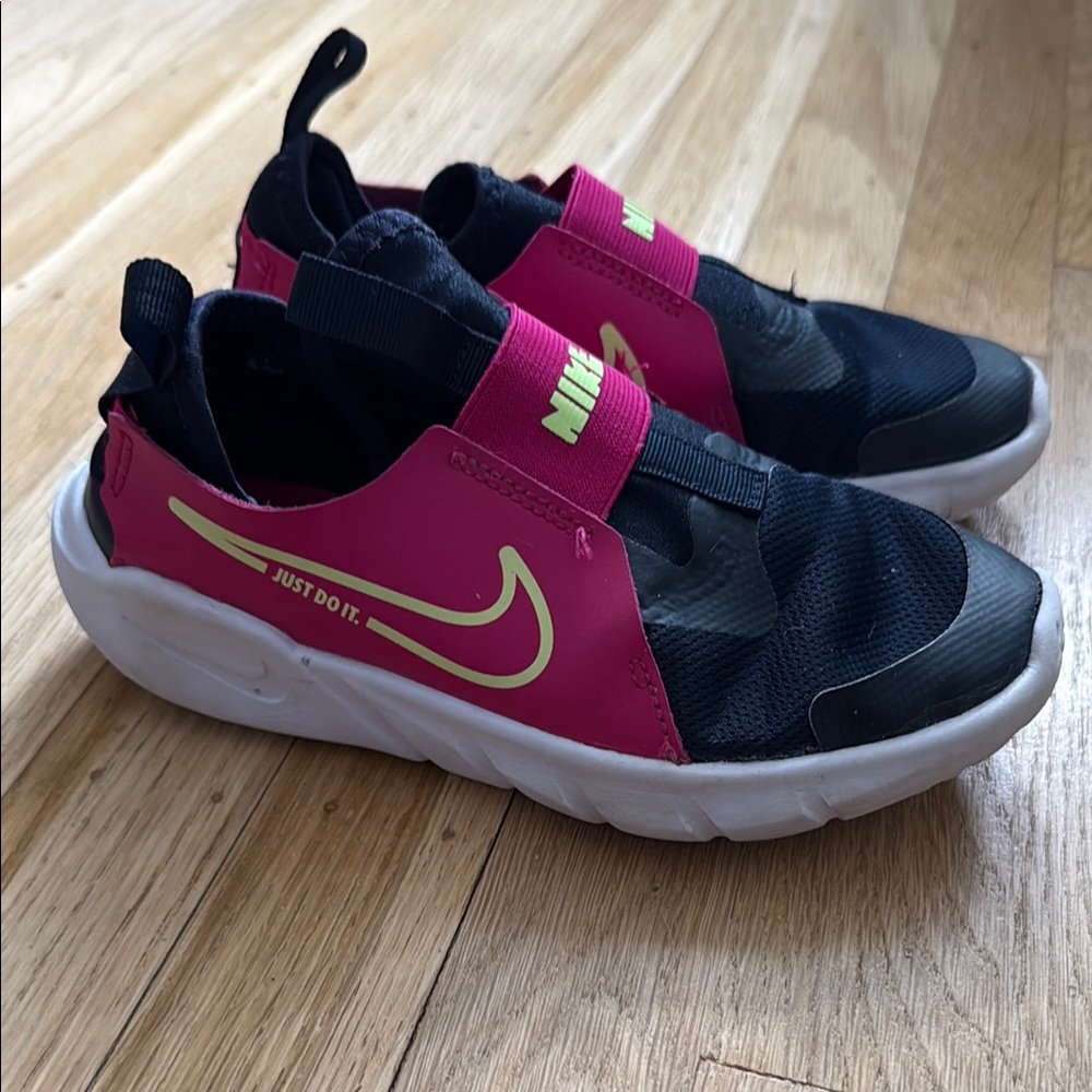 Nike Flex Runner 2 Slip-On Sneakers Size 1Y